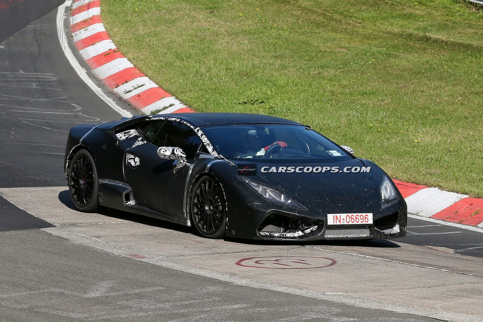 [Lamborghini-Cabrera-2Ring%255B3%255D.jpg]
