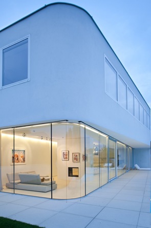 Casa L / Schneider & Lengauer muros-de-vidrio-casa-minimalista
