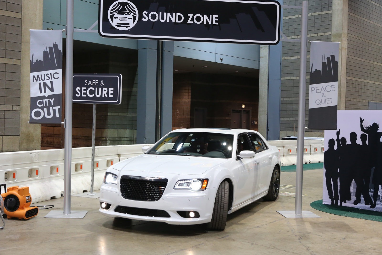 [2013-Chicago-Auto-Show-23%255B2%255D.jpg]