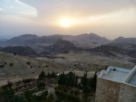 Apus de soare Petra