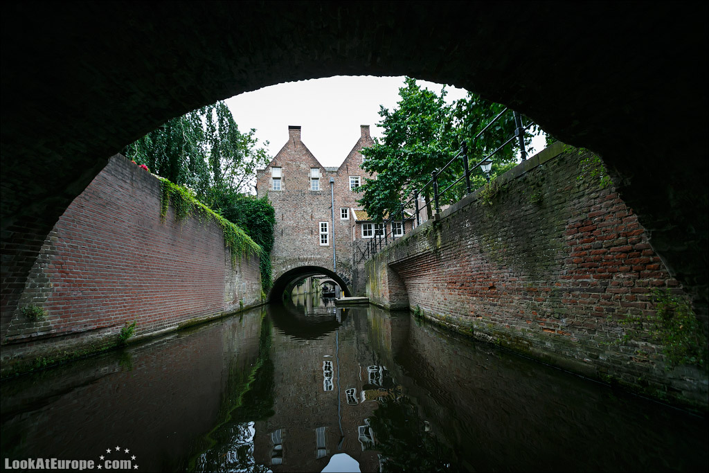 LookAtEurope.com - Фотогалоп по Европе. Чехия, Германия, Голландия.  Подземные каналы города Хертогенбош | Holland, Binnendieze in Hertogenbosch