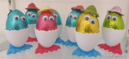 [Easter-Eggcups-with-feet11.jpg]
