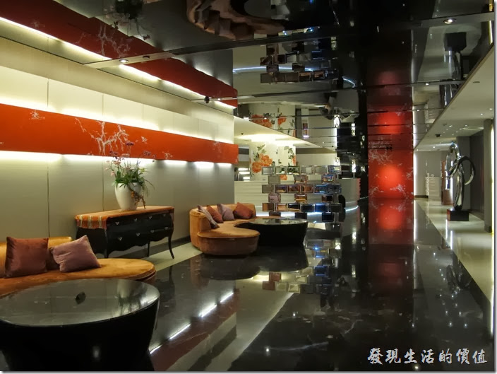 台北凱薩飯店的大廳。