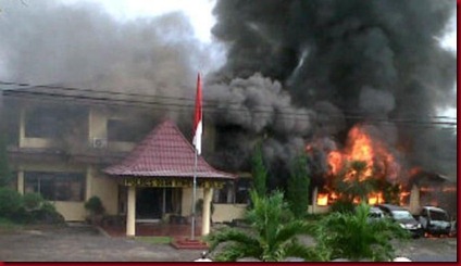  Banyak yang Heran Mengapa Di Indonesia  Alasan Tentara Nasional Indonesia dan Polisi Republik Indonesia Rusuh Di OKU