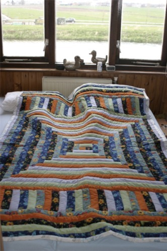 20080408bedquiltlogcabin_kl 20080408bedquiltlogcabin_kl