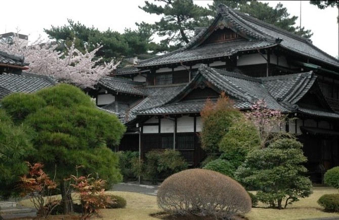 Kiến trúc nhà truyền thống Nhật Bản