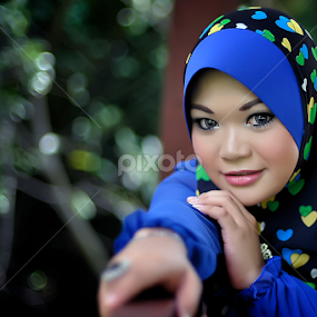 hope.. by Saiful Kamarudin - People Portraits of Women