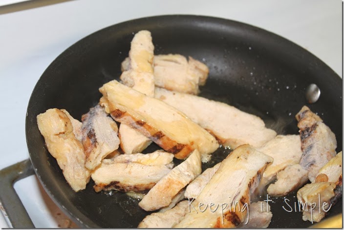 #ad Healthy-Chicken-Alfredo-with-pesto (3)