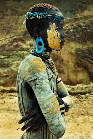 Calator cu tricolor: Tribul Mursi, Etiopia