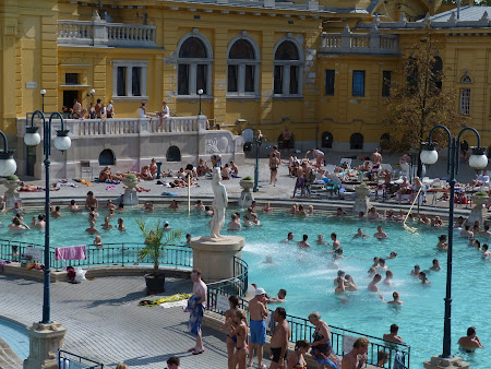 6.Spa Budapesta: piscina mica de la Szechenyi