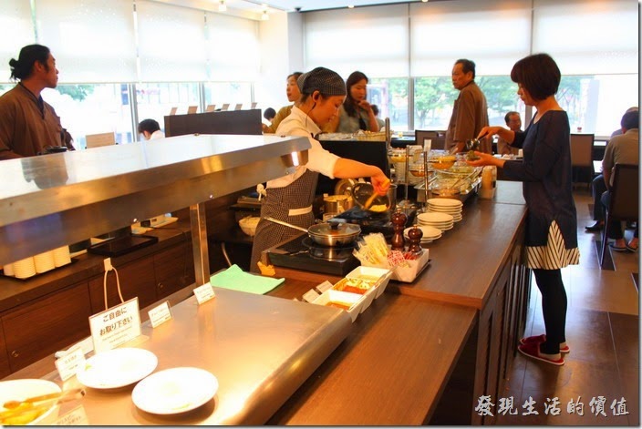 【博多祇園Hotel東名inn】的早餐，也可以請廚房現場製作蛋料理。