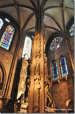 027-Estrasburgo. Catedral. Interior. Detalle de columna - DSC_0189