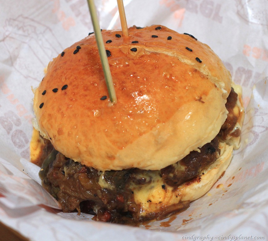[Burger-Junkyard1.jpg]