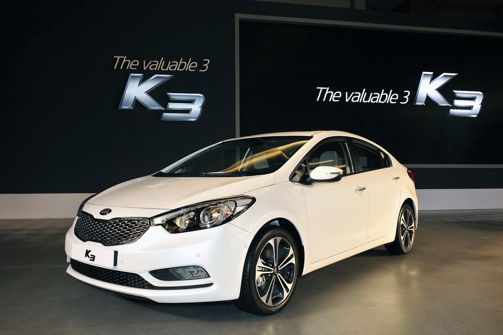 [2013-Kia-K3-Forte-22%255B2%255D.jpg]