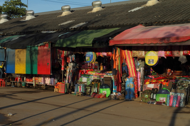 Shops at Aranyaprathet's border market, Thailand