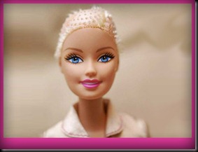 Barbie-calva-bald-and-really-beautiful-princess-2013-muñecas-Barbie-juguetes-Pucca-juegos-infantiles-niñas-cancer-hospital-chicas-maquillar-vestir-peinar-fashion-belleza-princesas-bebes-facebook-3