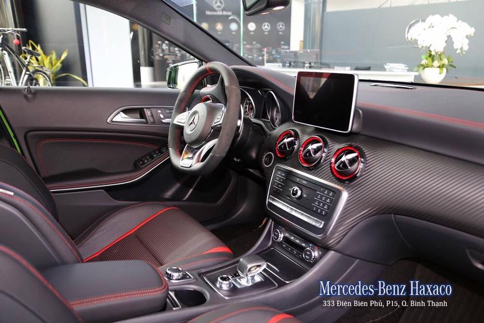 xe Mercedes Benz A45 AMG 2017 010 xe Mercedes Benz A45 AMG 2017 010