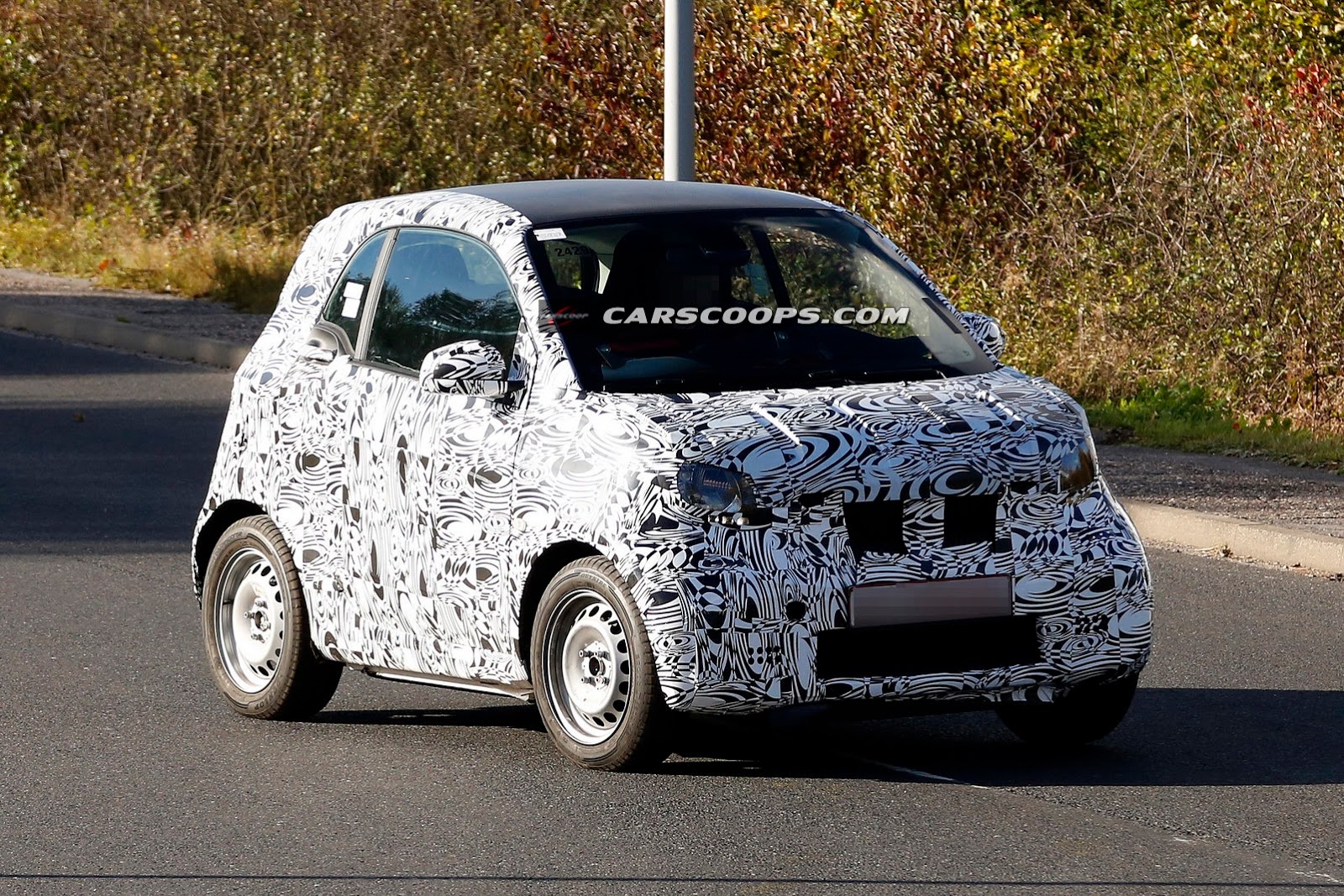 [2014-Smart-Fortwo-Final-4%255B8%255D.jpg]