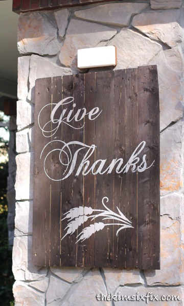 Thanksgiving pallet sign