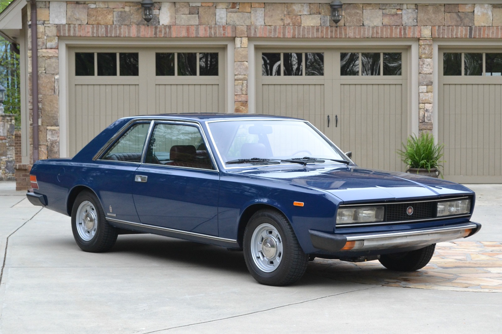 [Fiat-130-1%255B2%255D.jpg]