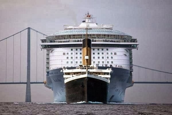 [MS%2520Allure%2520of%2520the%2520Seas%2520vs%2520Titanic%255B6%255D.jpg]