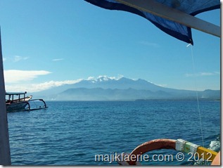 19 snorkelling trip view to Lombok (640x480)
