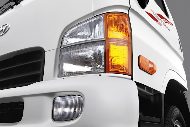 Đèn chiếu sáng Hyundai N250 thành công cỡ lớn giúp lái xe an toàn trong thời tiết sương mù, ban đêm Đèn chiếu sáng Hyundai N250 thành công cỡ lớn giúp lái xe an toàn trong thời tiết sương mù, ban đêm