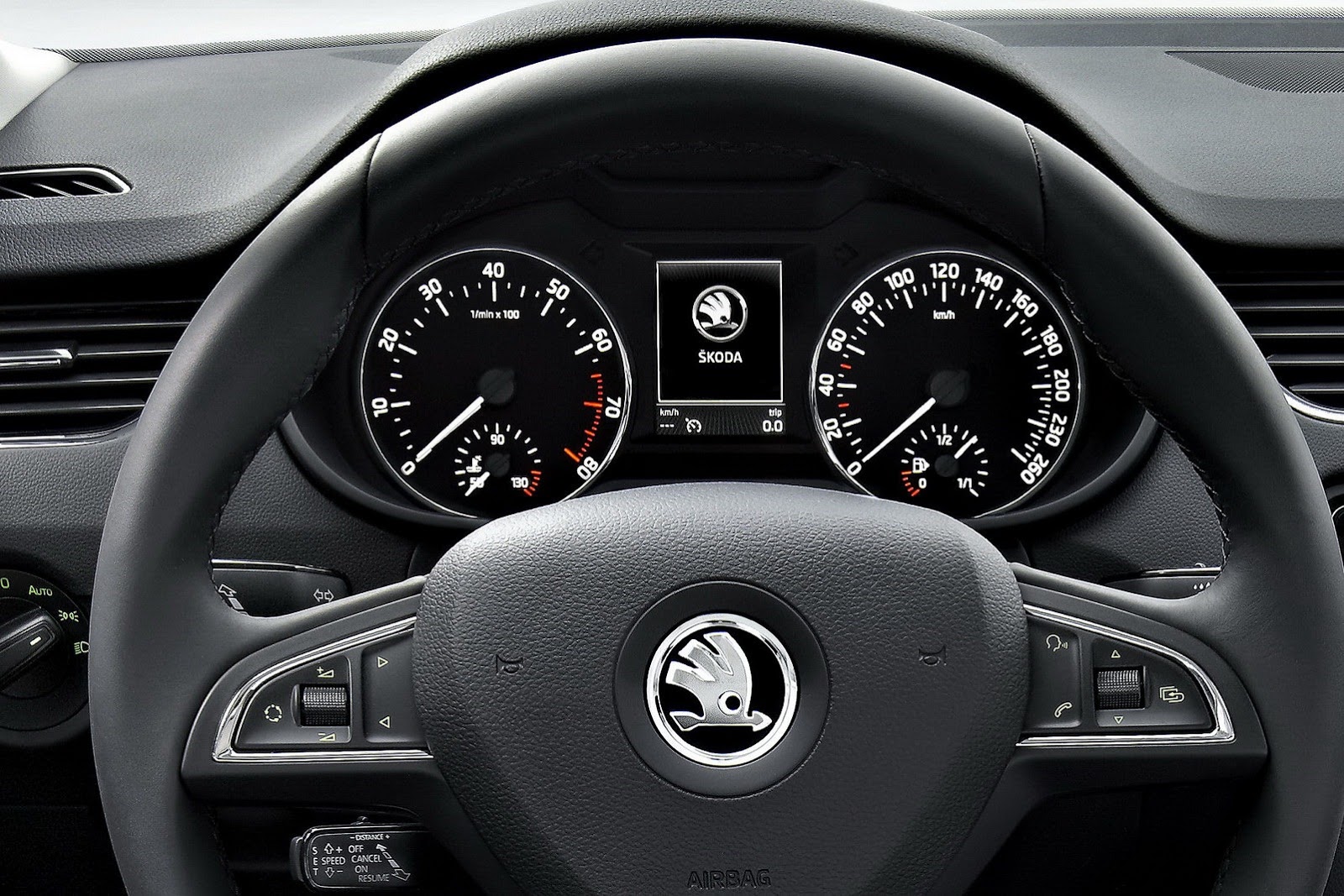 2013-Skoda-Octavia-III-9%255B2%255D.jpg