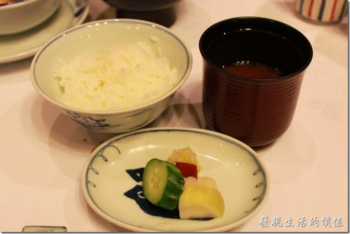 日本北九州-由布院-彩岳館。11.留椀─有香噴噴的米飯、漬物、味增湯。