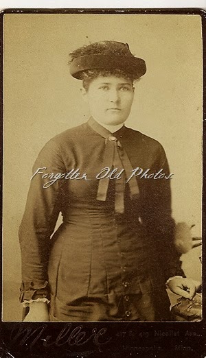 Hat lady Miller photo DL Antiques CDV 1884 to 1889