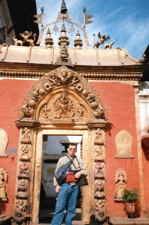 Imagini Nepal: Poarta de Aur Bhaktapur.jpg Obiective turistice Nepal: Poarta de Aur Bhakatapur.jpg