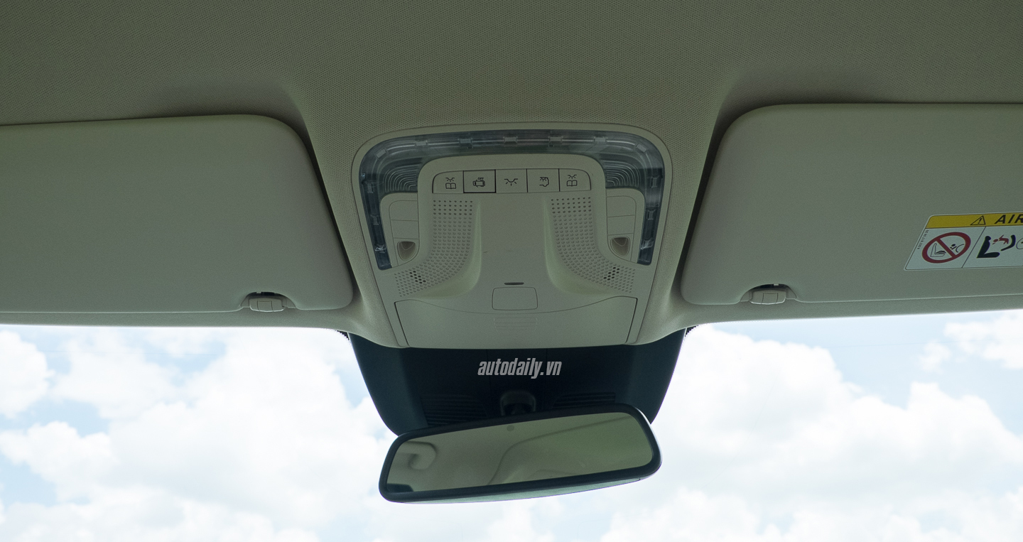 Nội thất xe Mercedes Benz V250 Avantgarde Máy Xăng màu trắng 014 Nội thất xe Mercedes Benz V250 Avantgarde Máy Xăng màu trắng 014