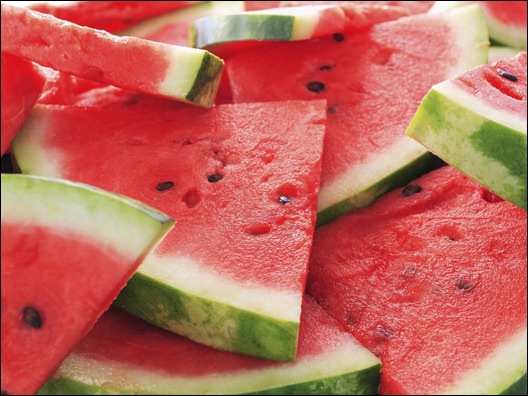 Food_Fruits_and_Berryes_Juicy_watermelon_016500_
