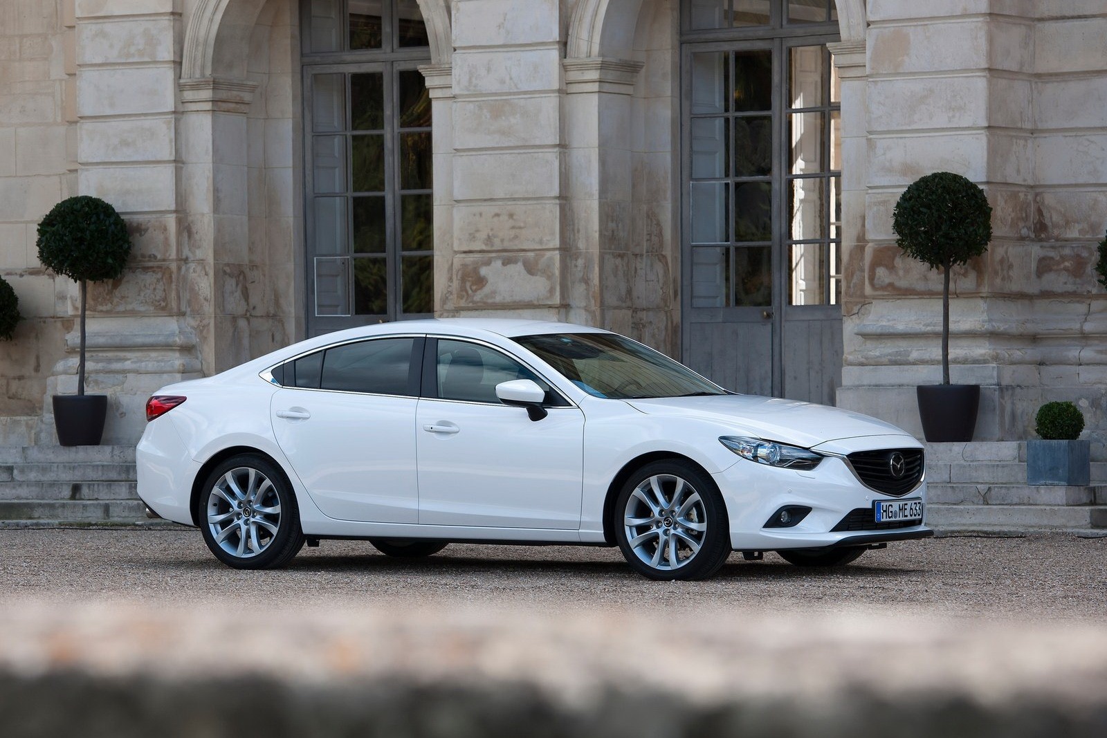 [White-Cars-1%255B2%255D.jpg]