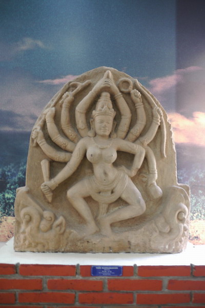 Phù điêu Durga Mahishasuramardini