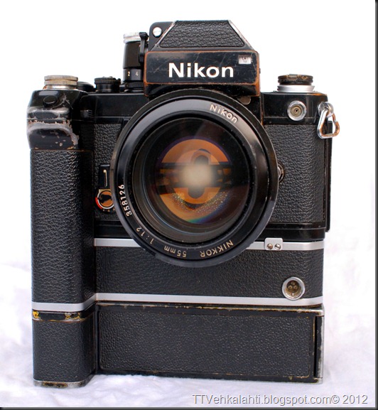 Nikon F2 sumukuvia 019