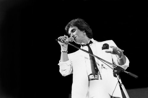 [roberto-carlos-faz-show-1983-alta%255B4%255D.jpg]