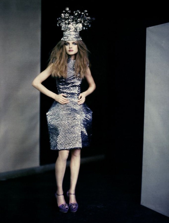 [natalia-vodianova-vogue-russia-march-2008-2%255B4%255D.jpg]