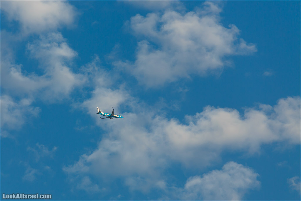 LookAtIsrael.com - Фото путешествия по Израилю | Самолет El Al Up преодолевает грозовой фронт