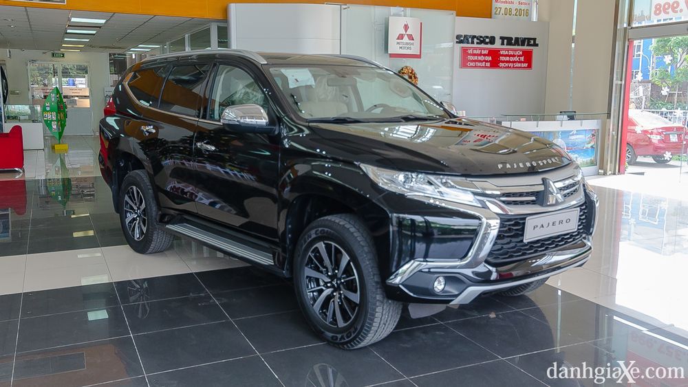 Xe Mitsubishi Pajero Sport 7 chỗ nhập khẩu 03 Xe Mitsubishi Pajero Sport 7 chỗ nhập khẩu 03