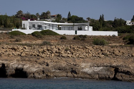 CASA-PLAYA-Colunata-de-Mario-Martins-Atelier CASA-PLAYA-Colunata-de-Mario-Martins-Atelier