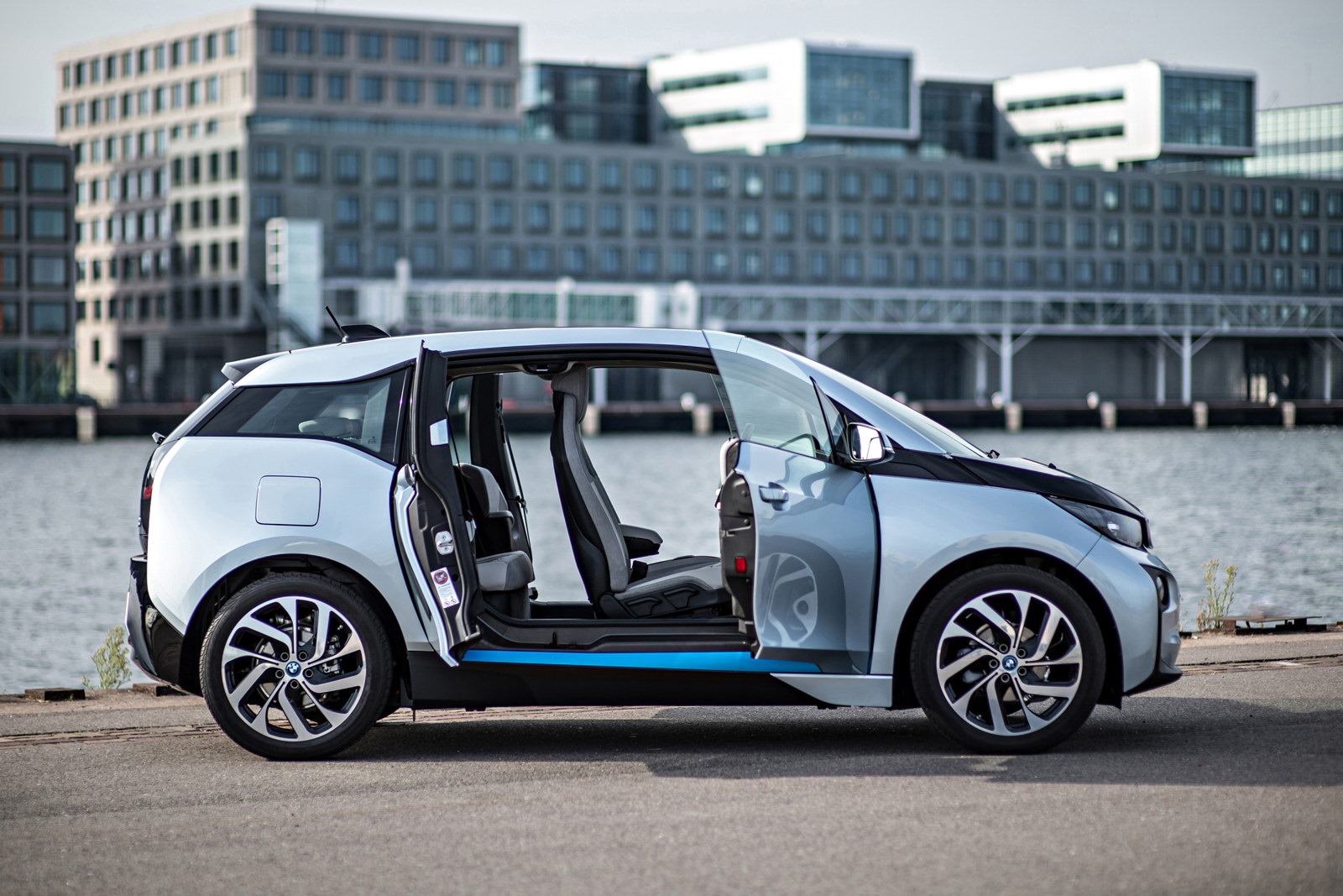 [2014-BMW-i3-97%255B2%255D.jpg]