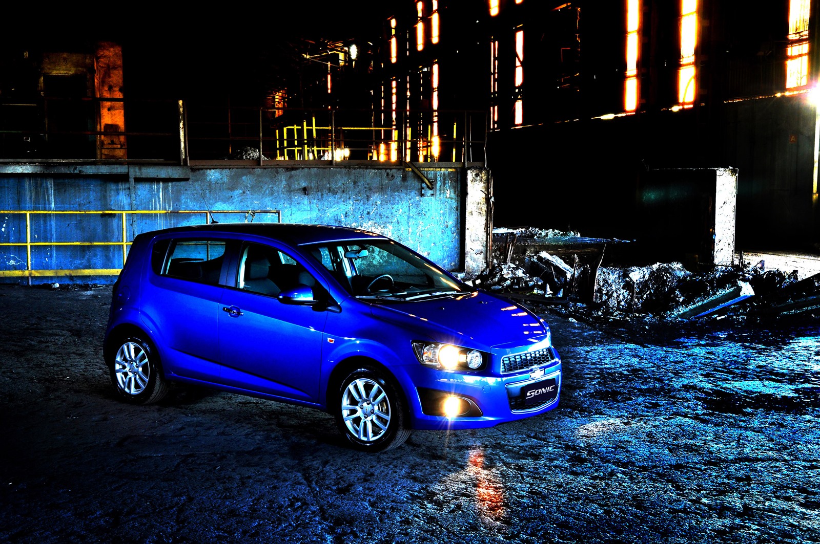 [2012-Chevrolet-Sonic-Brazil-205%255B3%255D.jpg]