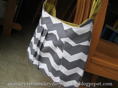 gray and yellow chevron pleated bag (9)