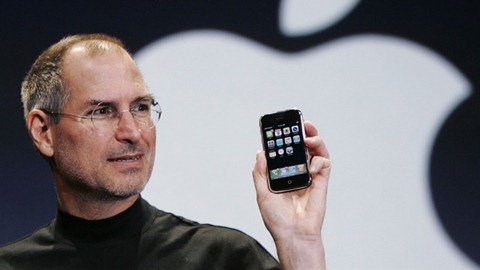 Steve Jobs presentando el iPhone por primera vez