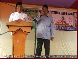 H.adil kiri asrofi kanan ketika menyampaiakan sambutanya