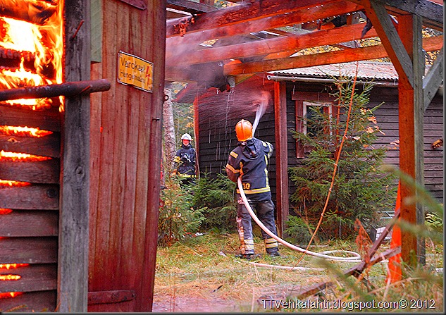 24H palomiehenä ulkorakennuksen polttaminen 234