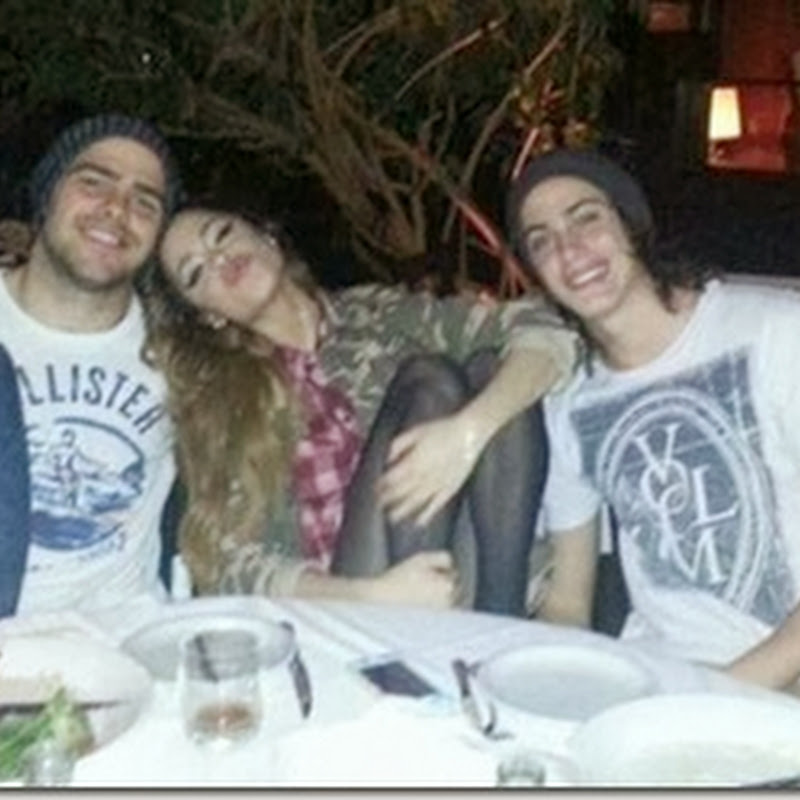 Actrita din Violetta indragostita : Martina Stoessel impreuna cu Peter Lanzani