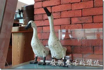 台南新營-華味香鴨肉羹。新營華味香餐廳的內部裝潢。