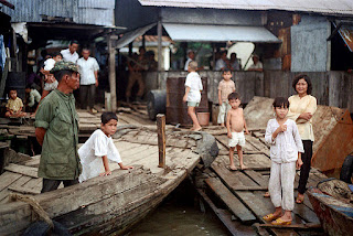Bến đò Cây Bàng ở Thủ Thiêm xưa. Bến đò Cây Bàng ở Thủ Thiêm xưa.